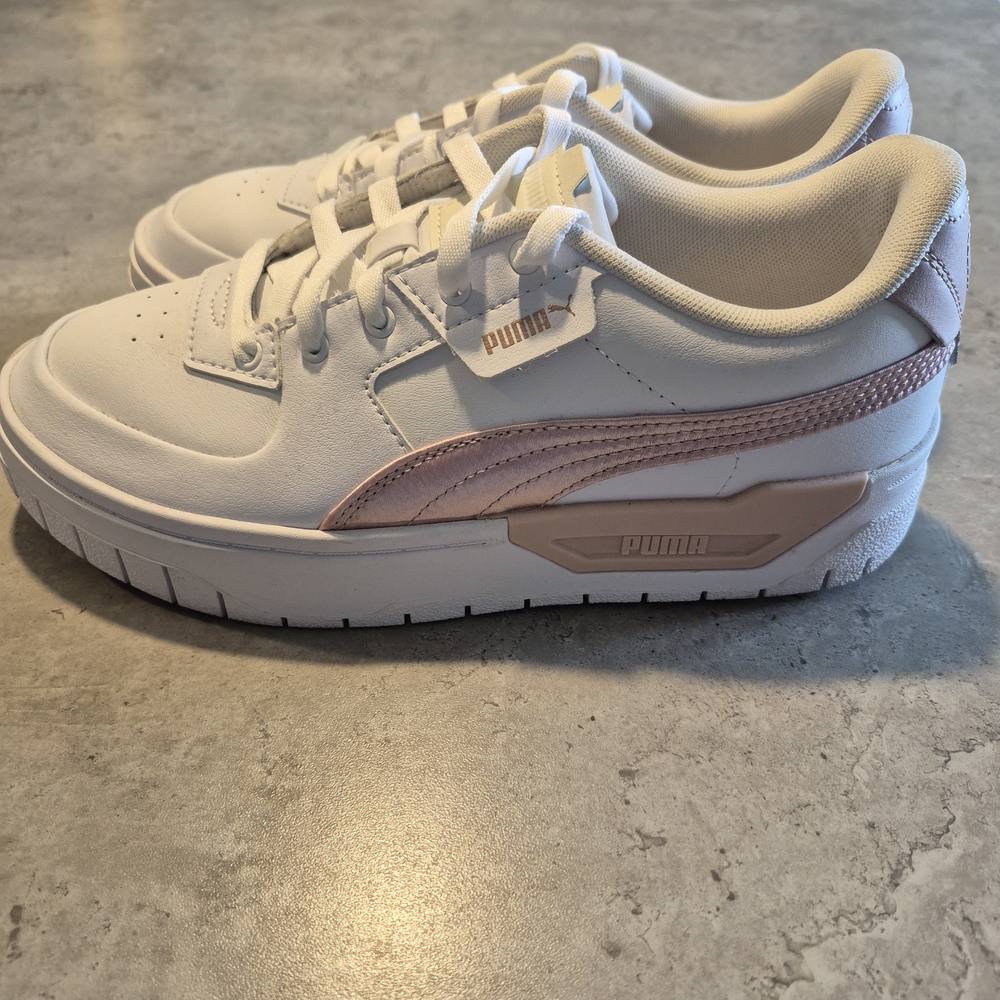 PUMA Cali DreamlPlatform  Womens Size 7 White & Pink Sneakers Casual Shoes